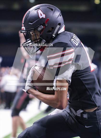 Thumbnail 3 in Pioneer vs Boerne-Champion (UIL 5A Regional Playoff) photogallery.