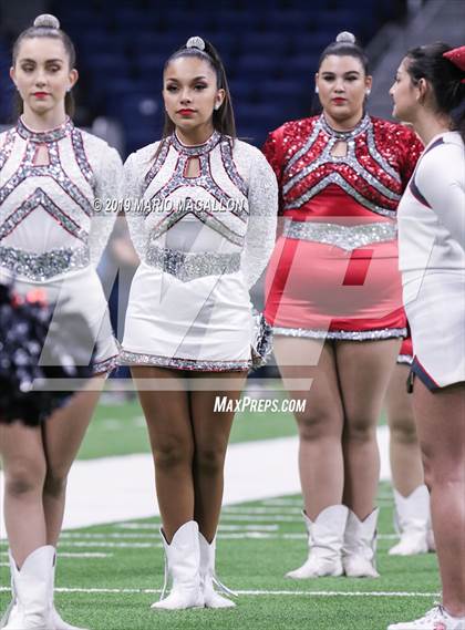 Thumbnail 1 in Pioneer vs Boerne-Champion (UIL 5A Regional Playoff) photogallery.