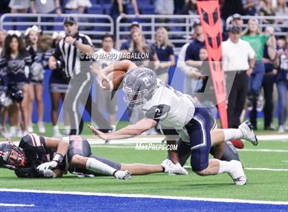 Thumbnail 1 in Pioneer vs Boerne-Champion (UIL 5A Regional Playoff) photogallery.