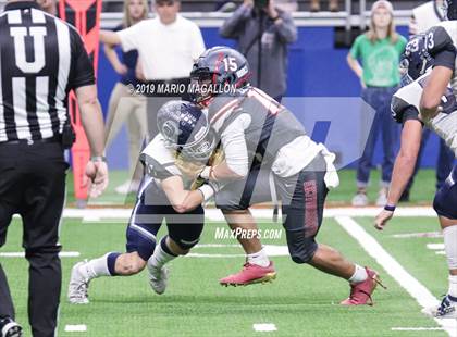 Thumbnail 2 in Pioneer vs Boerne-Champion (UIL 5A Regional Playoff) photogallery.