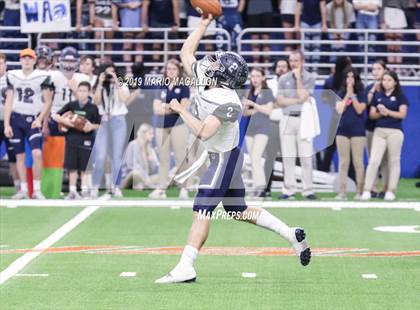 Thumbnail 1 in Pioneer vs Boerne-Champion (UIL 5A Regional Playoff) photogallery.