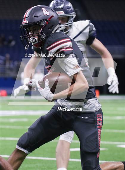 Thumbnail 3 in Pioneer vs Boerne-Champion (UIL 5A Regional Playoff) photogallery.