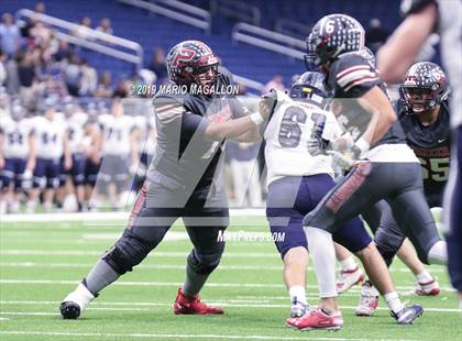 Thumbnail 3 in Pioneer vs Boerne-Champion (UIL 5A Regional Playoff) photogallery.