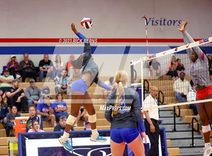 Thumbnail 1 in Grand Oaks @ Oak Ridge photogallery.