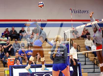 Thumbnail 3 in Grand Oaks @ Oak Ridge photogallery.
