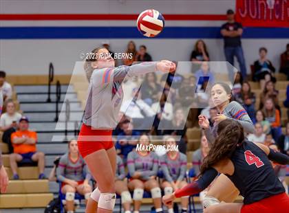 Thumbnail 1 in Grand Oaks @ Oak Ridge photogallery.