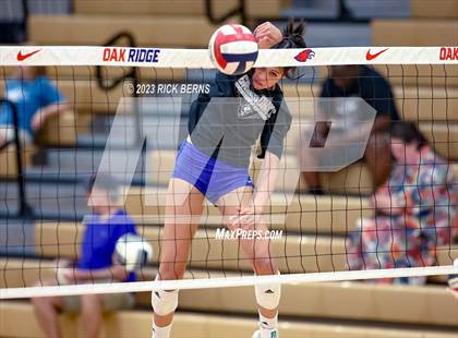 Thumbnail 2 in Grand Oaks @ Oak Ridge photogallery.