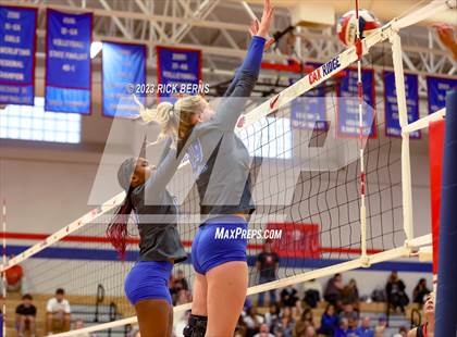 Thumbnail 2 in Grand Oaks @ Oak Ridge photogallery.
