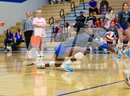Thumbnail 2 in Grand Oaks @ Oak Ridge photogallery.