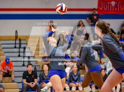 Thumbnail 3 in Grand Oaks @ Oak Ridge photogallery.