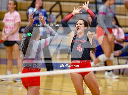 Thumbnail 3 in Grand Oaks @ Oak Ridge photogallery.