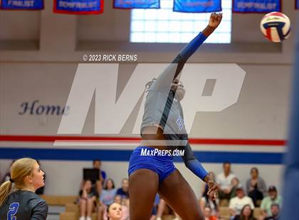 Thumbnail 2 in Grand Oaks @ Oak Ridge photogallery.