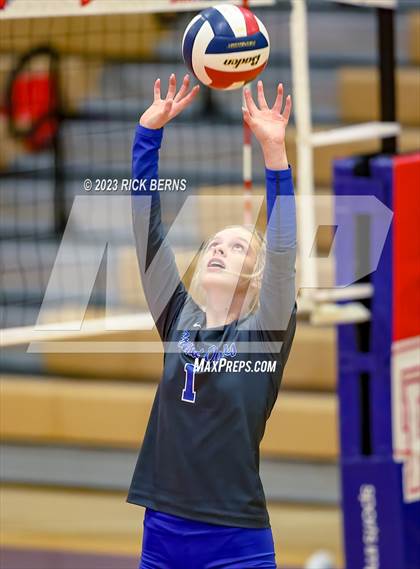 Thumbnail 3 in Grand Oaks @ Oak Ridge photogallery.