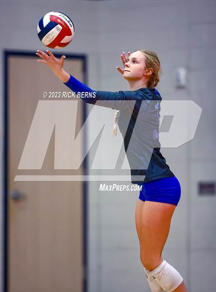 Thumbnail 2 in Grand Oaks @ Oak Ridge photogallery.