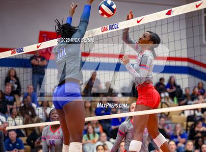 Thumbnail 3 in Grand Oaks @ Oak Ridge photogallery.
