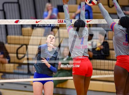 Thumbnail 1 in Grand Oaks @ Oak Ridge photogallery.