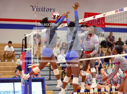 Thumbnail 2 in Grand Oaks @ Oak Ridge photogallery.
