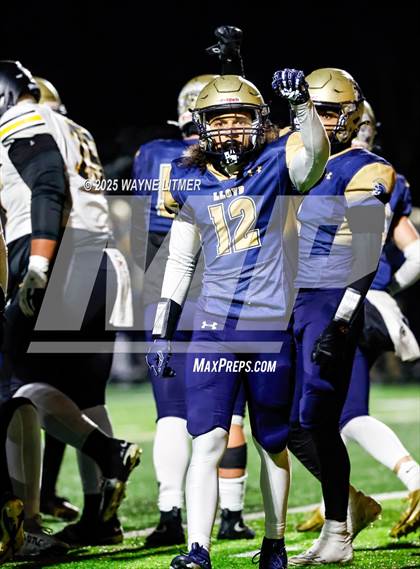 Thumbnail 1 in Murray @ Lloyd Memorial (Class 3A 2025 semifinal) photogallery.