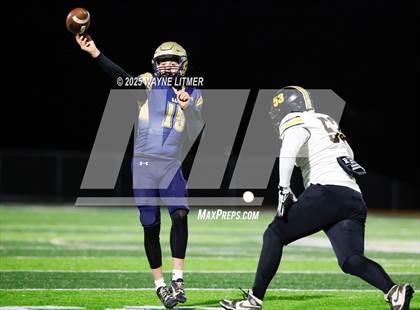 Thumbnail 2 in Murray @ Lloyd Memorial (Class 3A 2025 semifinal) photogallery.