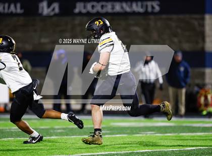 Thumbnail 2 in Murray @ Lloyd Memorial (Class 3A 2025 semifinal) photogallery.