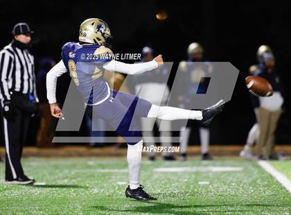 Thumbnail 2 in Murray @ Lloyd Memorial (Class 3A 2025 semifinal) photogallery.