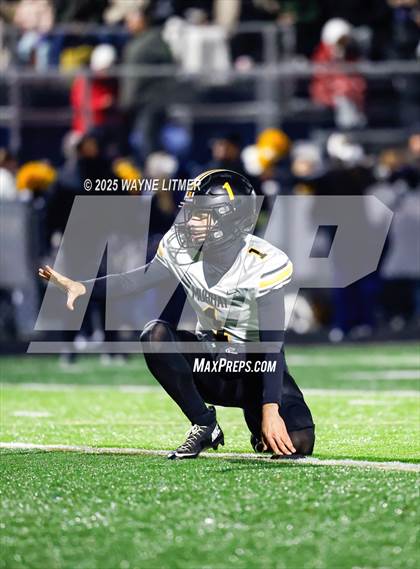 Thumbnail 2 in Murray @ Lloyd Memorial (Class 3A 2025 semifinal) photogallery.