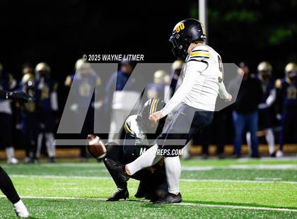 Thumbnail 2 in Murray @ Lloyd Memorial (Class 3A 2025 semifinal) photogallery.