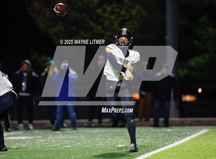 Thumbnail 2 in Murray @ Lloyd Memorial (Class 3A 2025 semifinal) photogallery.