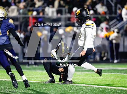 Thumbnail 2 in Murray @ Lloyd Memorial (Class 3A 2025 semifinal) photogallery.