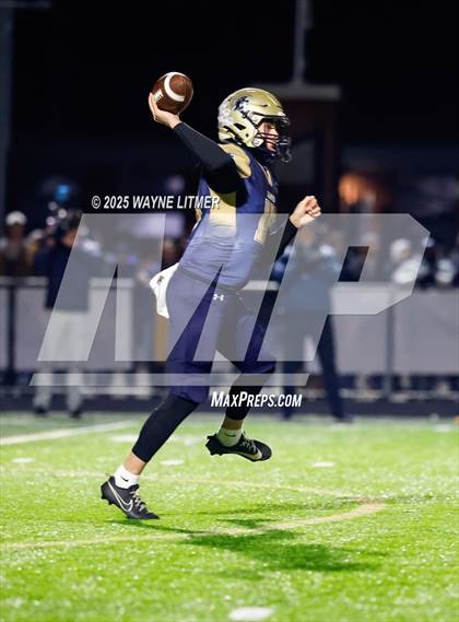 Thumbnail 2 in Murray @ Lloyd Memorial (Class 3A 2025 semifinal) photogallery.