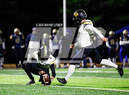 Thumbnail 1 in Murray @ Lloyd Memorial (Class 3A 2025 semifinal) photogallery.