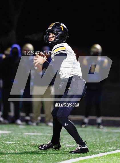 Thumbnail 1 in Murray @ Lloyd Memorial (Class 3A 2025 semifinal) photogallery.