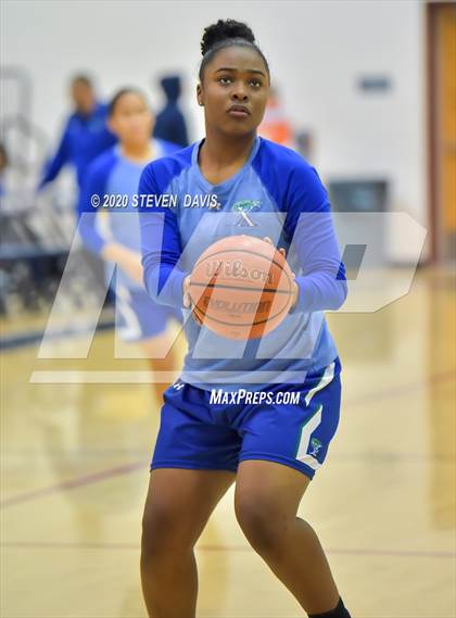 Thumbnail 3 in Xavier College Prep vs Perry photogallery.