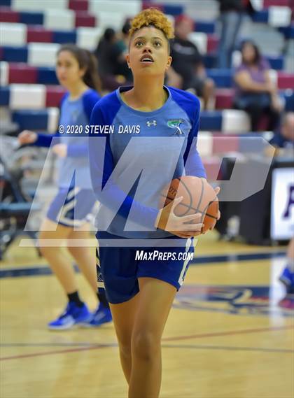 Thumbnail 2 in Xavier College Prep vs Perry photogallery.