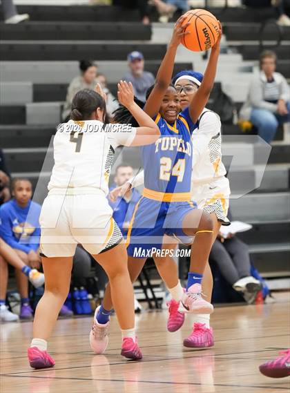 Thumbnail 1 in Tupelo @ Hernando photogallery.