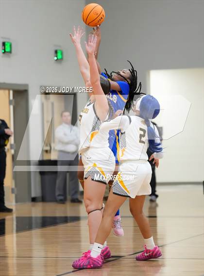 Thumbnail 1 in Tupelo @ Hernando photogallery.