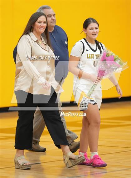 Thumbnail 2 in Tupelo @ Hernando photogallery.