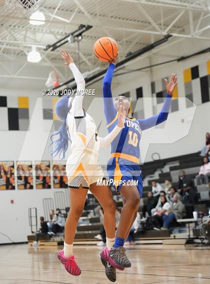 Thumbnail 2 in Tupelo @ Hernando photogallery.