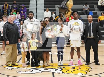 Thumbnail 2 in Tupelo @ Hernando photogallery.