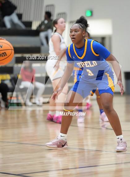 Thumbnail 2 in Tupelo @ Hernando photogallery.