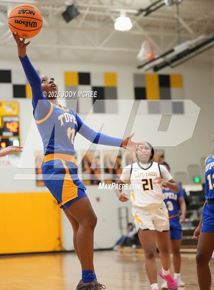 Thumbnail 1 in Tupelo @ Hernando photogallery.