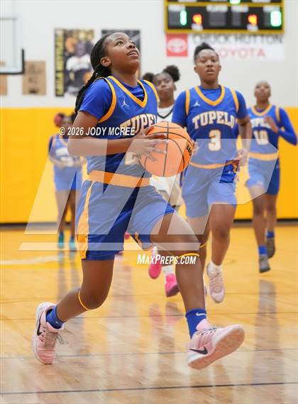 Thumbnail 2 in Tupelo @ Hernando photogallery.