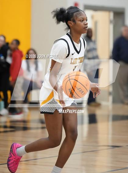 Thumbnail 2 in Tupelo @ Hernando photogallery.