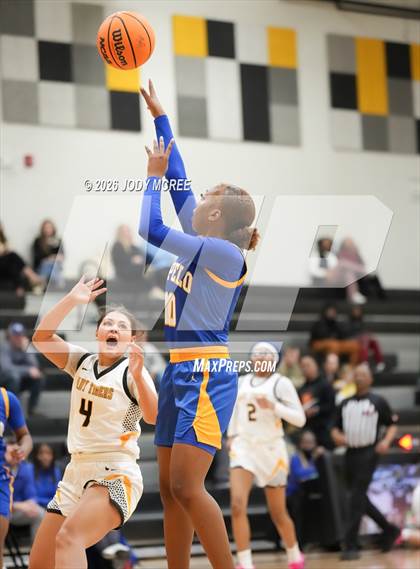 Thumbnail 2 in Tupelo @ Hernando photogallery.