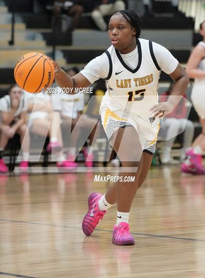 Thumbnail 1 in Tupelo @ Hernando photogallery.