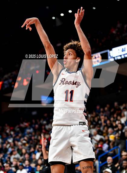 Thumbnail 3 in Roosevelt vs. Notre Dame (SO) (CIF SS Open DIV Championship) photogallery.