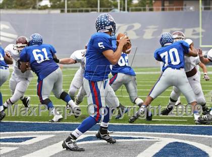 Thumbnail 1 in Cinco Ranch vs. West Brook (Teaxs 5A Region 3 Playoffs) photogallery.