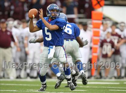 Thumbnail 2 in Cinco Ranch vs. West Brook (Teaxs 5A Region 3 Playoffs) photogallery.