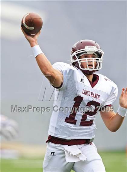 Thumbnail 2 in Cinco Ranch vs. West Brook (Teaxs 5A Region 3 Playoffs) photogallery.