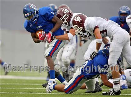Thumbnail 3 in Cinco Ranch vs. West Brook (Teaxs 5A Region 3 Playoffs) photogallery.